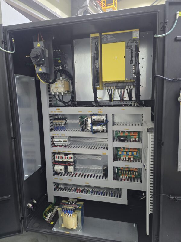 SMEC SL2000 8 İNÇ CNC TORNA - 640 SAATTE