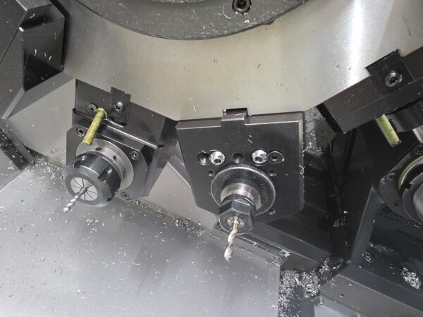 L2100Y (2) HYUNDAİ WİA L2100Y 8 İNÇ C Y EKSEN CNC TORNA