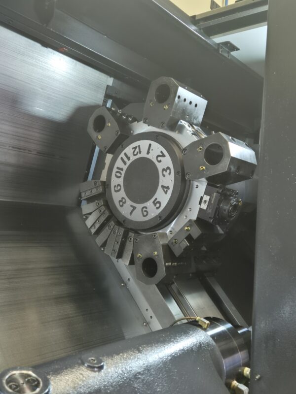 43242 PUMA 4100LM DN SOLUTIONS 2024 C EKSEN CNC TORNA - 500 SAATTE
